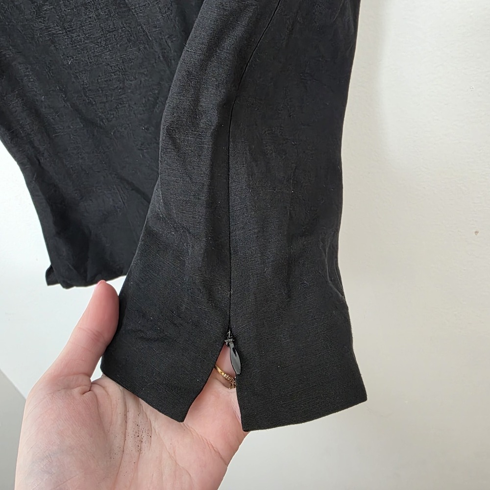Ann Taylor Loft Black Linen Blend Structured Feminine Minimalist Tank Top Size 4 - Picture 2 of 6